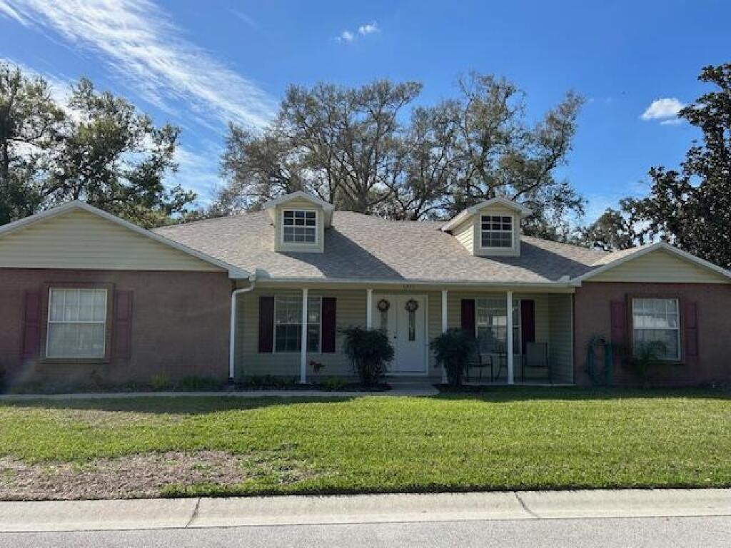 Roofing installation, old roof tear-off, replace with new roof shingles